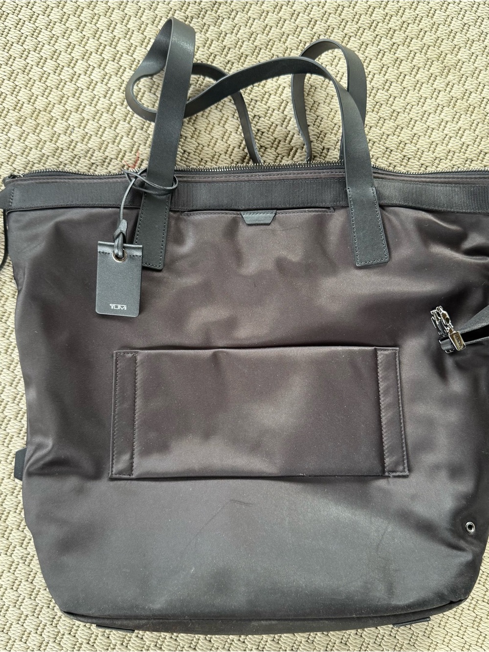 Tumi devoe hope tote black nylon double handle zipper large travel bag